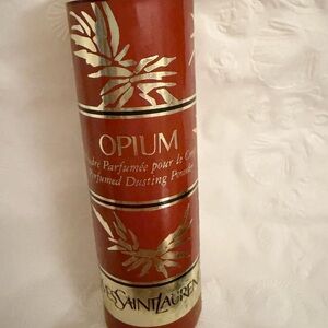 Yves Saint Laurent Opium Perfumed Dusting Powder